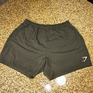 Men’s L workout shorts -